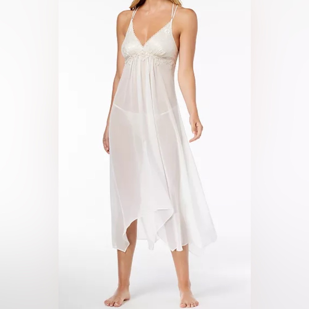 Linea Donatella | Intimate Chiffon Gown | Lace Trim | Large
